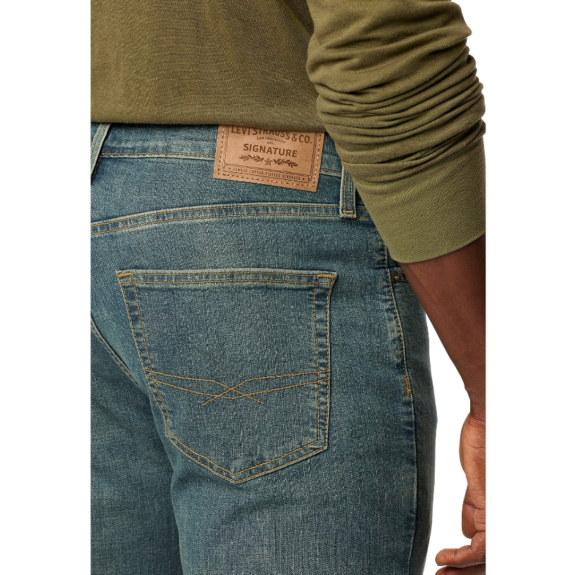 Levi Strauss Signature (Light Green) stretched straight & comfort-fit.